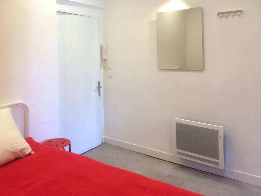 Studio Refait Recemment Rue Des Artistes A * Fréjus