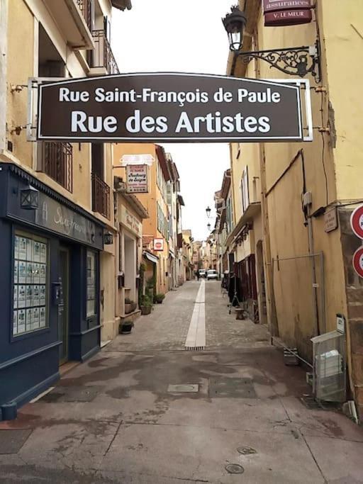 Studio Refait Recemment Rue Des Artistes A
